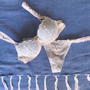 ✨SOLD✨ NWOT-VS Dream Angels Demi bra and thong set
